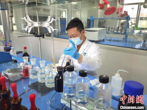 青年瞄準生物醫藥 攜手英國院士科技賦能特膳食品